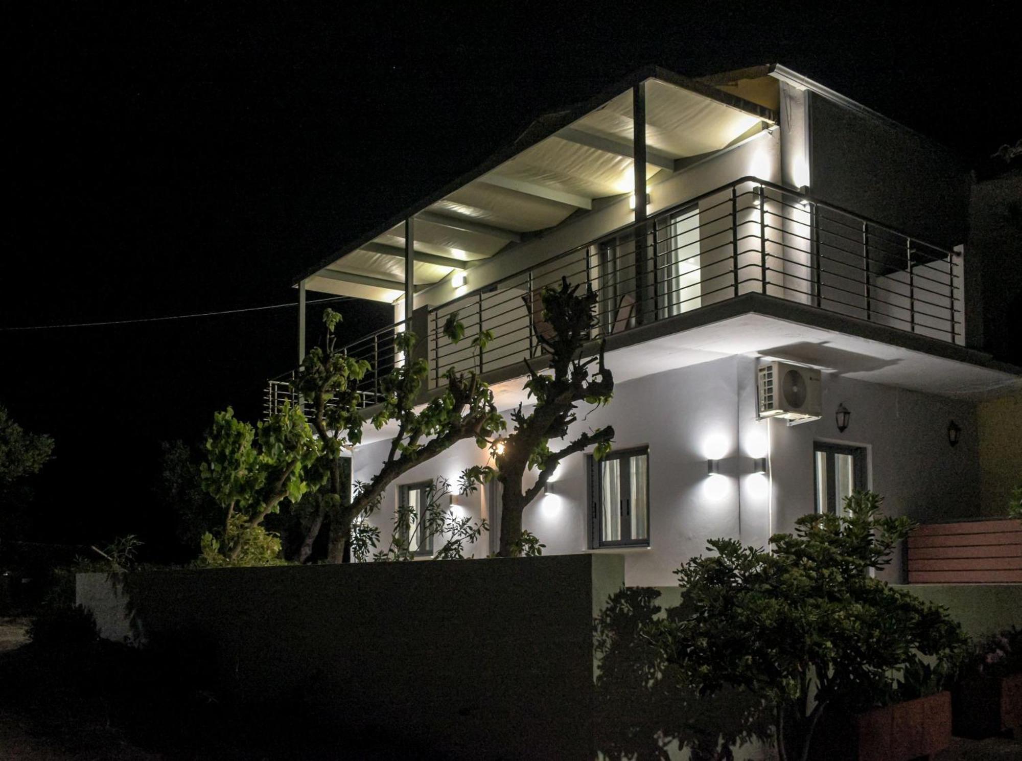 Casa Di Mare - And On The *